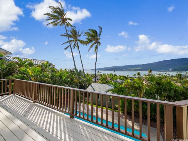 252 Lumahai Place, Honolulu, HI 96825