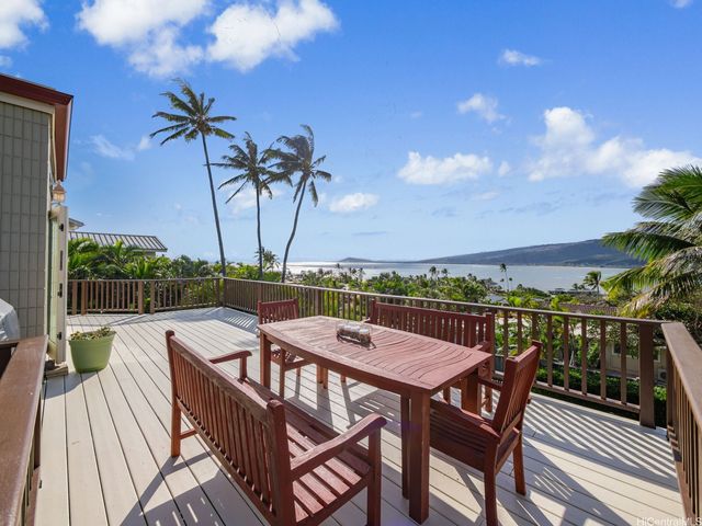 252 Lumahai Place, Honolulu, HI 96825