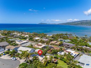 252 Lumahai Place, Honolulu, HI 96825