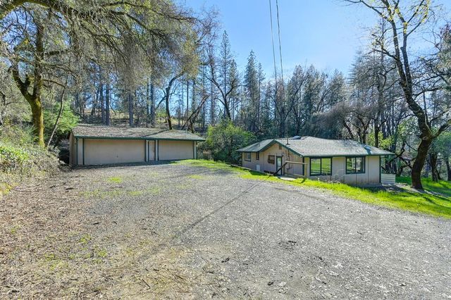 805 Country Rd, Meadow Vista, CA 95722