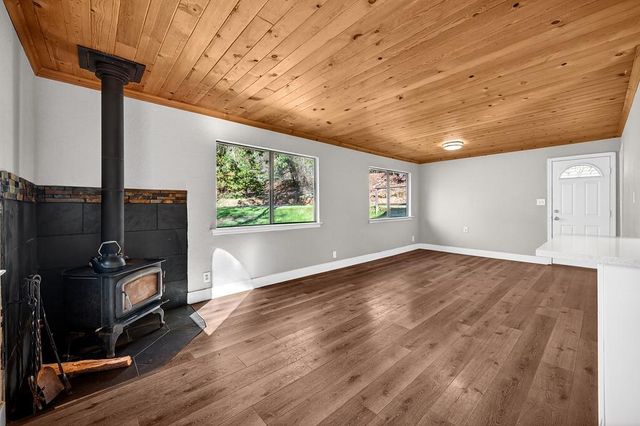 805 Country Rd, Meadow Vista, CA 95722