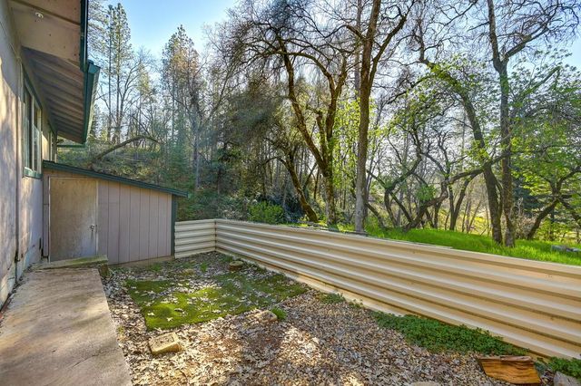 805 Country Rd, Meadow Vista, CA 95722