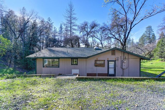 805 Country Rd, Meadow Vista, CA 95722