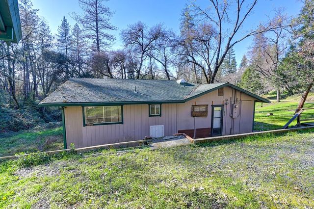 805 Country Rd, Meadow Vista, CA 95722