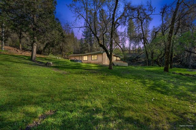 805 Country Rd, Meadow Vista, CA 95722