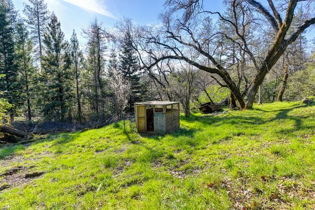 805 Country Rd, Meadow Vista, CA 95722