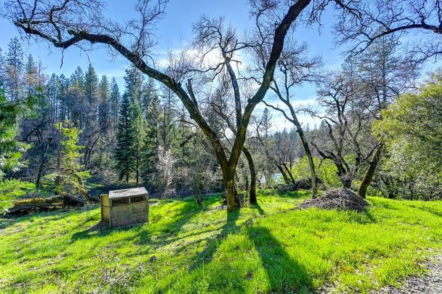 805 Country Rd, Meadow Vista, CA 95722