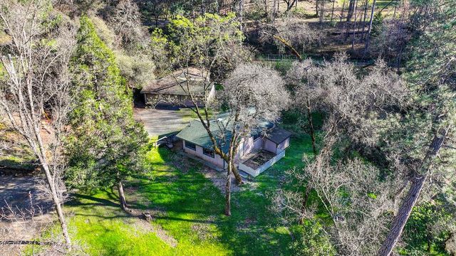 805 Country Rd, Meadow Vista, CA 95722