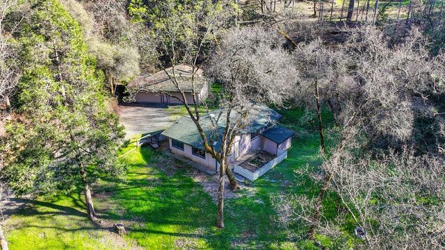 805 Country Rd, Meadow Vista, CA 95722