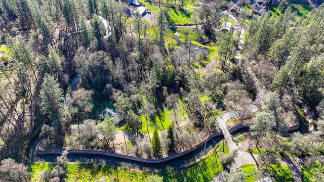 805 Country Rd, Meadow Vista, CA 95722