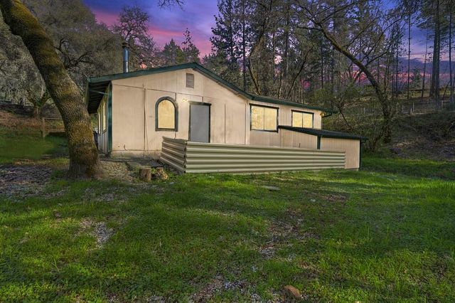 805 Country Rd, Meadow Vista, CA 95722