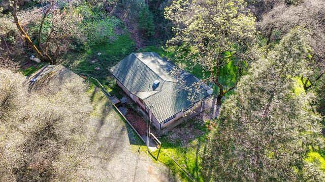 805 Country Rd, Meadow Vista, CA 95722