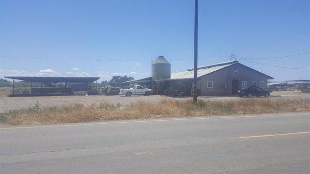 13807 Carpenter Road, Patterson, CA 95313