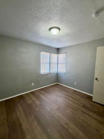 2605 1st Street, Lubbock, TX 79415