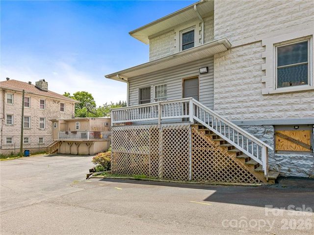 575 Haywood Road, Asheville, NC 28806