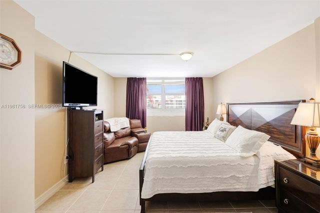 9273 Collins Ave 1109, Surfside, FL 33154