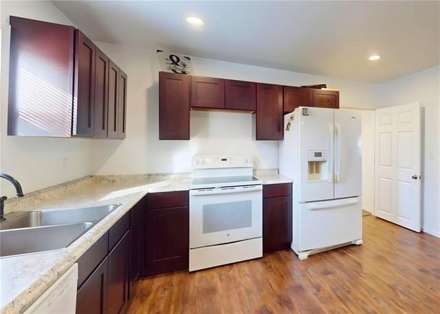 717 N Adams Street, Nevada, MO 64772