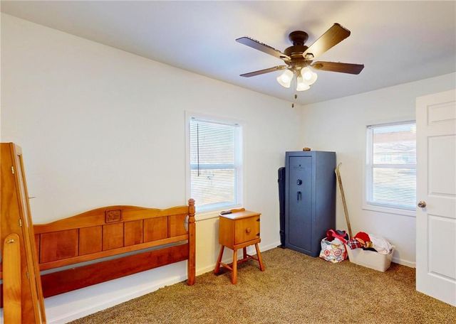 717 N Adams Street, Nevada, MO 64772