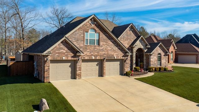 303 Corondelet Lane, Maumelle, AR 72113