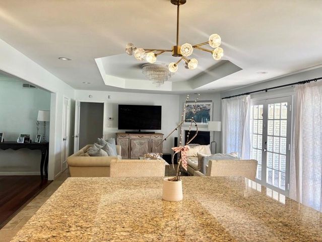 729 Camelot, Hunters Creek Village, TX 77024