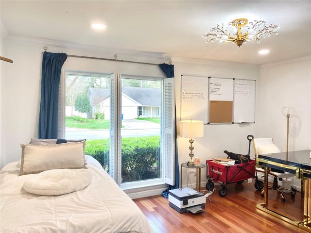 729 Camelot, Hunters Creek Village, TX 77024