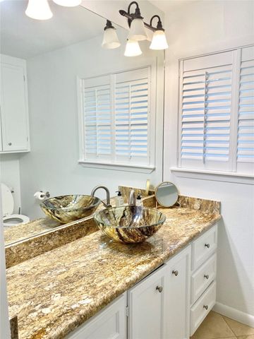 729 Camelot, Hunters Creek Village, TX 77024