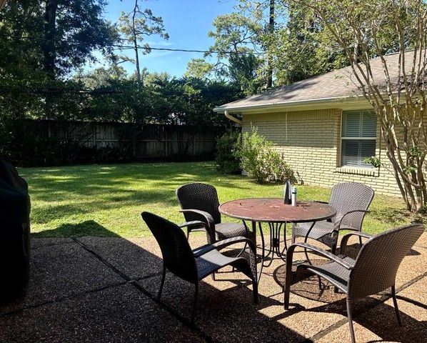 729 Camelot, Hunters Creek Village, TX 77024