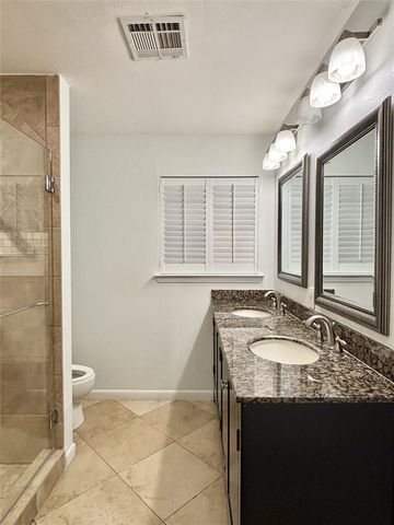 729 Camelot, Hunters Creek Village, TX 77024