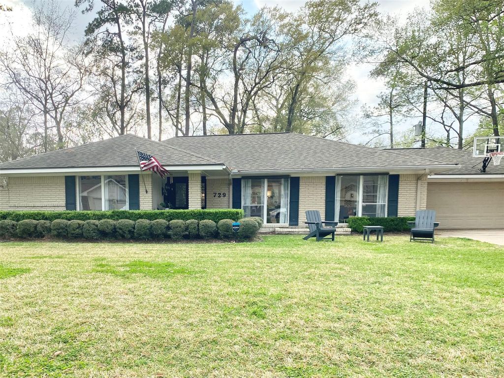 729 Camelot, Hunters Creek Village, TX 77024