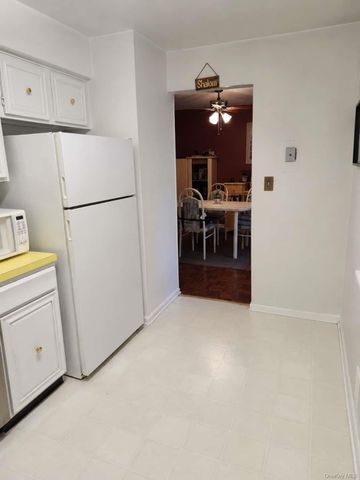 10 Somerset Drive 26K, Suffern, NY 10901