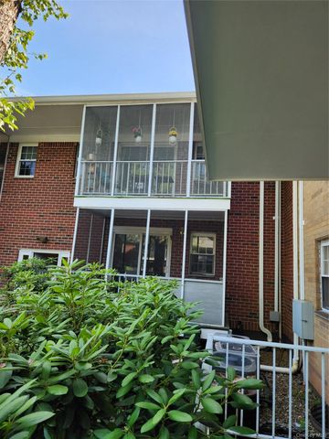 10 Somerset Drive 26K, Suffern, NY 10901