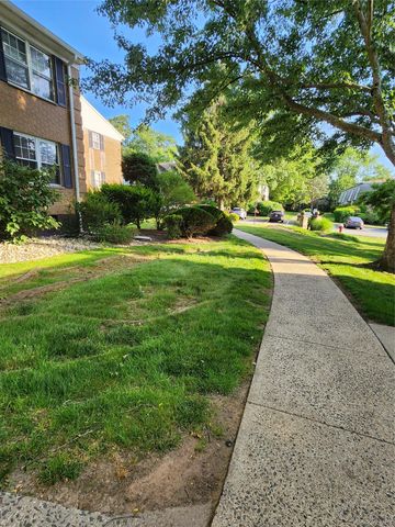 10 Somerset Drive 26K, Suffern, NY 10901