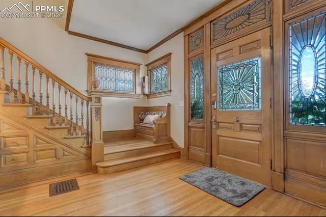 6 Boulder Crescent Street, Colorado Springs, CO 80903