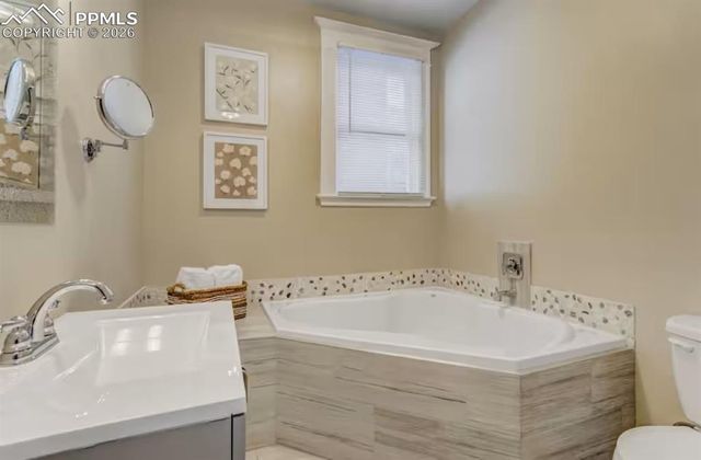 6 Boulder Crescent Street, Colorado Springs, CO 80903