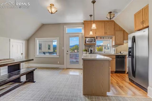 6 Boulder Crescent Street, Colorado Springs, CO 80903