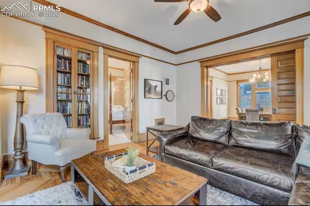 6 Boulder Crescent Street, Colorado Springs, CO 80903