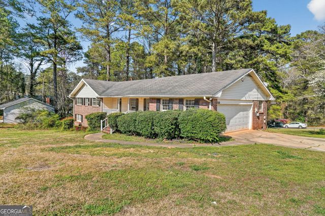 156 Blake Lane, Ellenwood, GA 30294