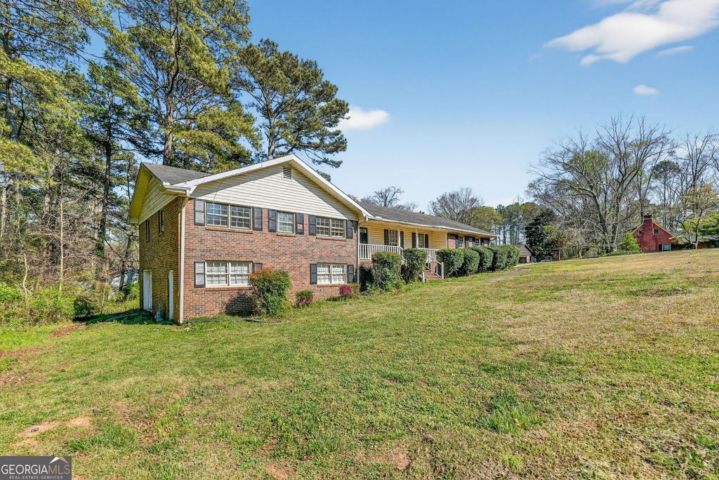 156 Blake Lane, Ellenwood, GA 30294