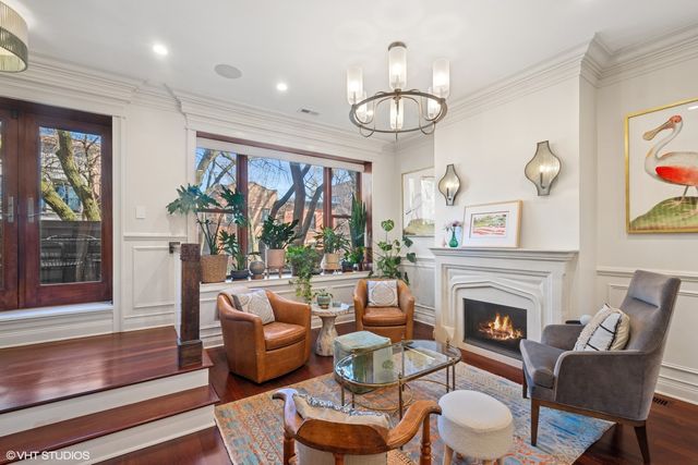 1934 N Bissell Street, Chicago, IL 60614