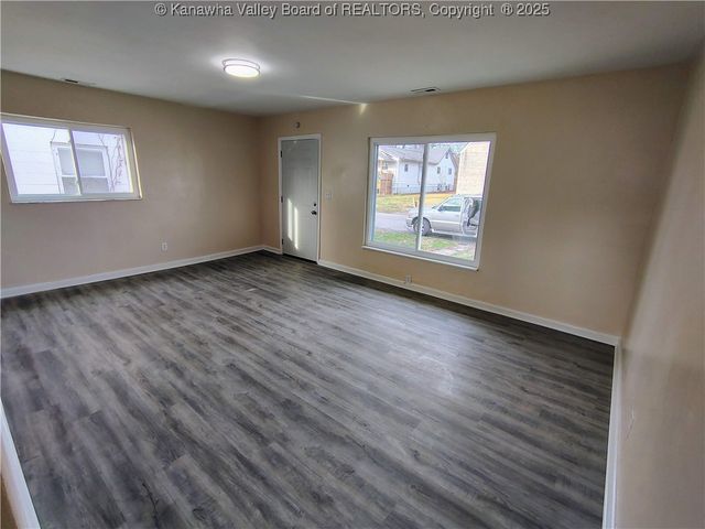 2237 Cleveland Avenue, St Albans, WV 25177