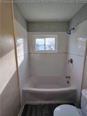 2237 Cleveland Avenue, St Albans, WV 25177