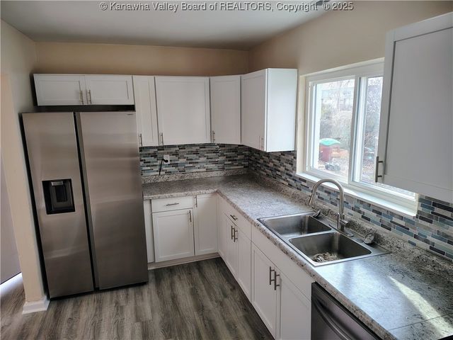 2237 Cleveland Avenue, St Albans, WV 25177