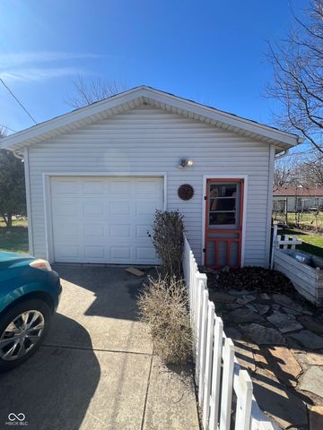 321 S Washington Street, Chesterfield, IN 46017