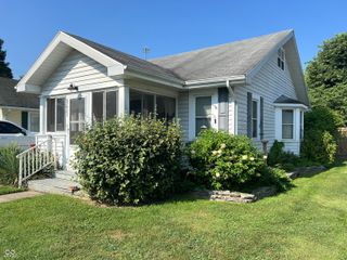 321 S Washington Street, Chesterfield, IN 46017