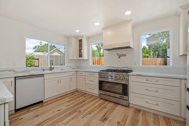1115 Vickrey Ct, Rio Linda, CA 95673