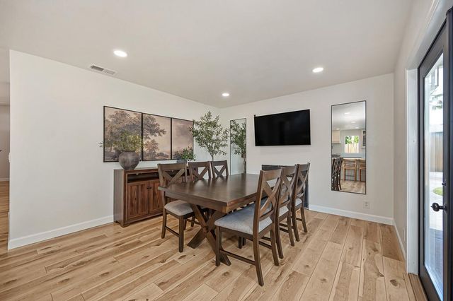 1115 Vickrey Ct, Rio Linda, CA 95673