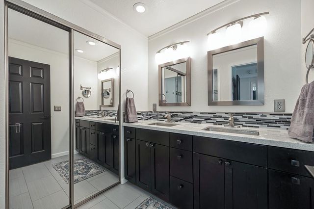 1115 Vickrey Ct, Rio Linda, CA 95673