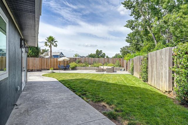 1115 Vickrey Ct, Rio Linda, CA 95673
