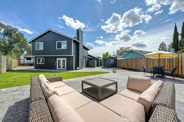 1115 Vickrey Ct, Rio Linda, CA 95673