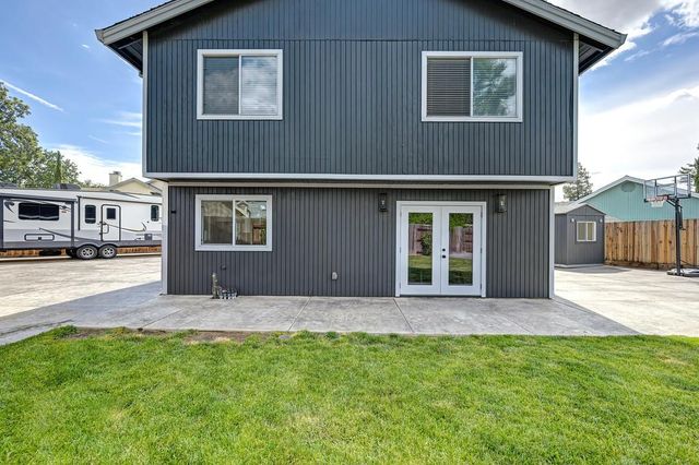 1115 Vickrey Ct, Rio Linda, CA 95673